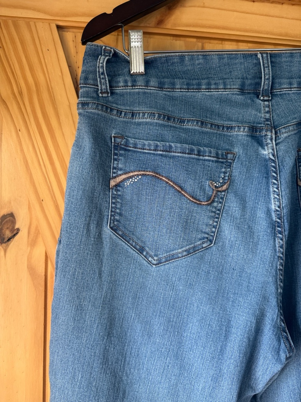 Riders by Lee Women's Light Blue Bootcut Jeans with Embroidered Pocket